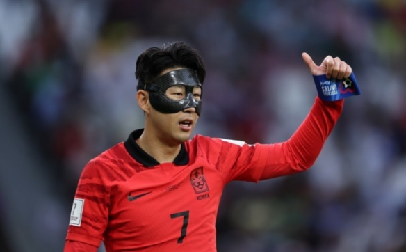 世界杯比赛孙兴慜为什么带“面具”出战？单个价格达15万！